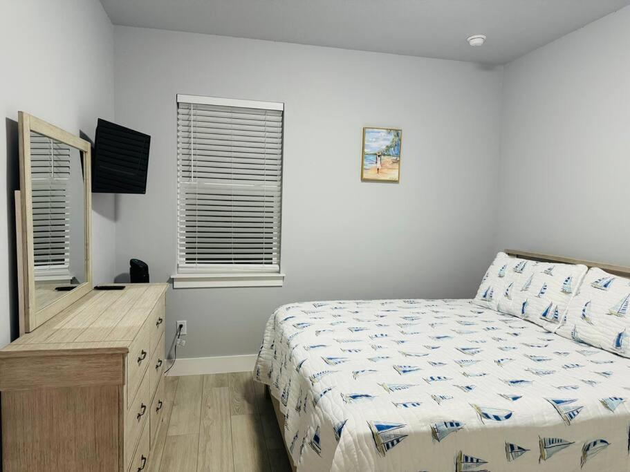 Вилла Brand New Tampa Oasis With Private Jacuzzi Retreat Лутц Экстерьер фото